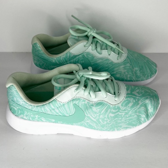 NEW | NIKE | TANJUN - Picture 1 of 3